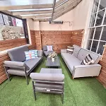 Lavish Central Abode - Garden Terrace דירה וויטבי