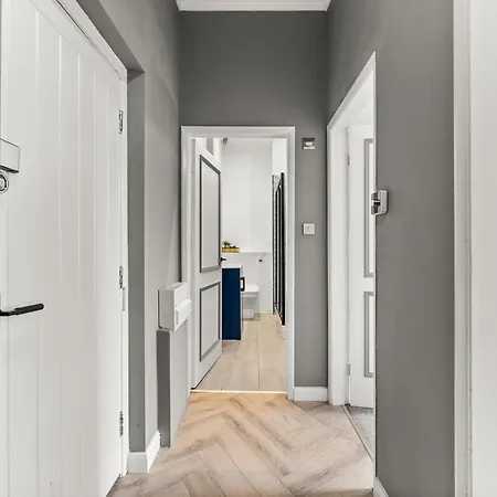 Διαμέρισμα Lavish Central Abode - Garden Terrace *