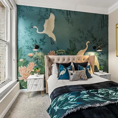 Lavish Central Abode - Garden Terrace