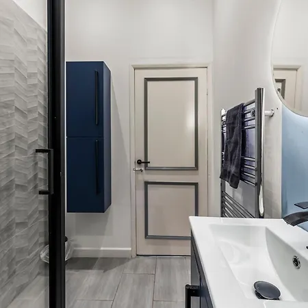 Lavish Central Abode - Garden Terrace Appartement *