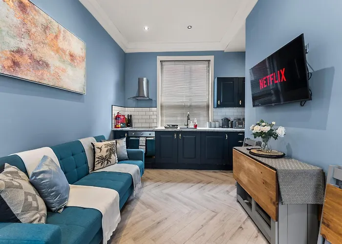 Lavish Central Abode - Garden Terrace